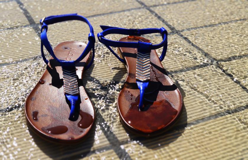 Ist Autofahren mit Flip-Flops verboten? 1 "Flip-Flop" mit Riemchen?