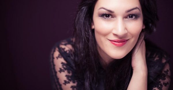 Die Zweitplatzierte bei der Wahl zur Fräulein Kurvig