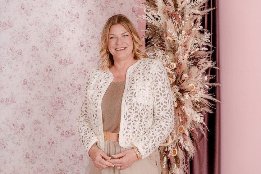 Ramona Stadler hat seit 16 Jahren eine Schilddrüsenunterfunktion | Credit: Johanna Schmidt Fotografie