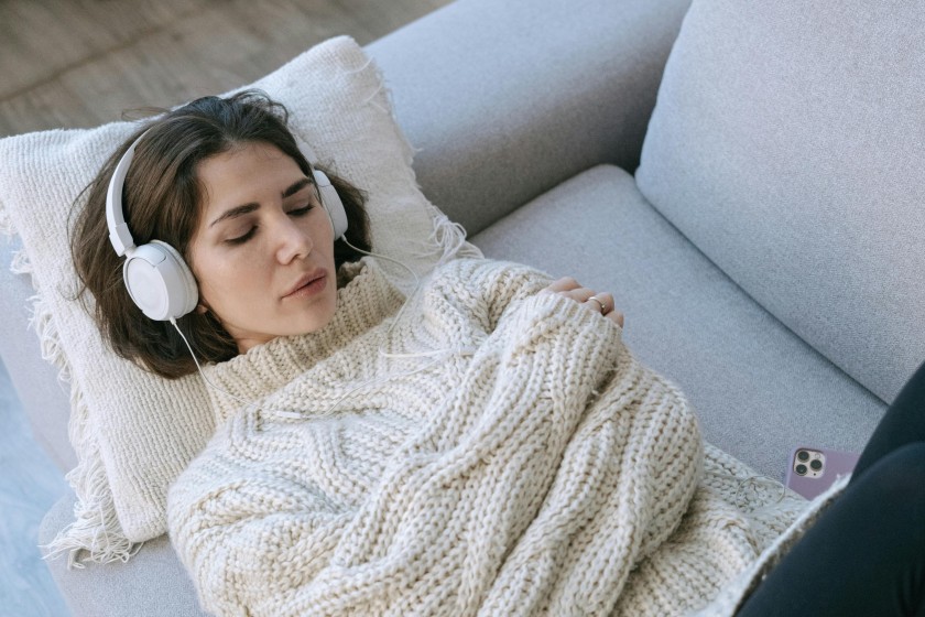 Gemütliche Auszeit zuhause | Foto: Ivan Samkov via Pexels