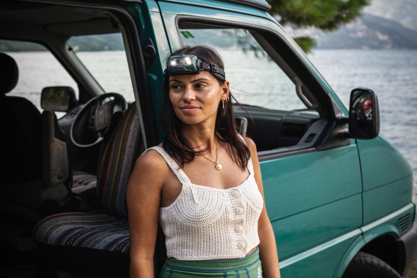 Perfekt für unterwegs | Stirnlampe HF8R-Core von Ledlenser | Foto: Daniel-Hug.com