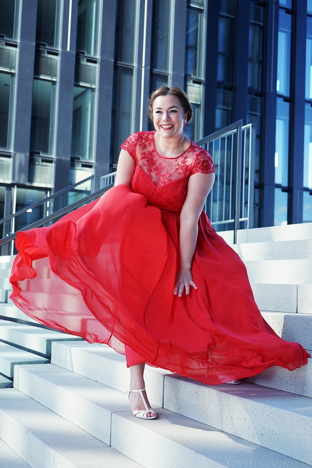 Plus Size Model werden: Wie ist das mit der Model-Agentur? - PlusPerfekt